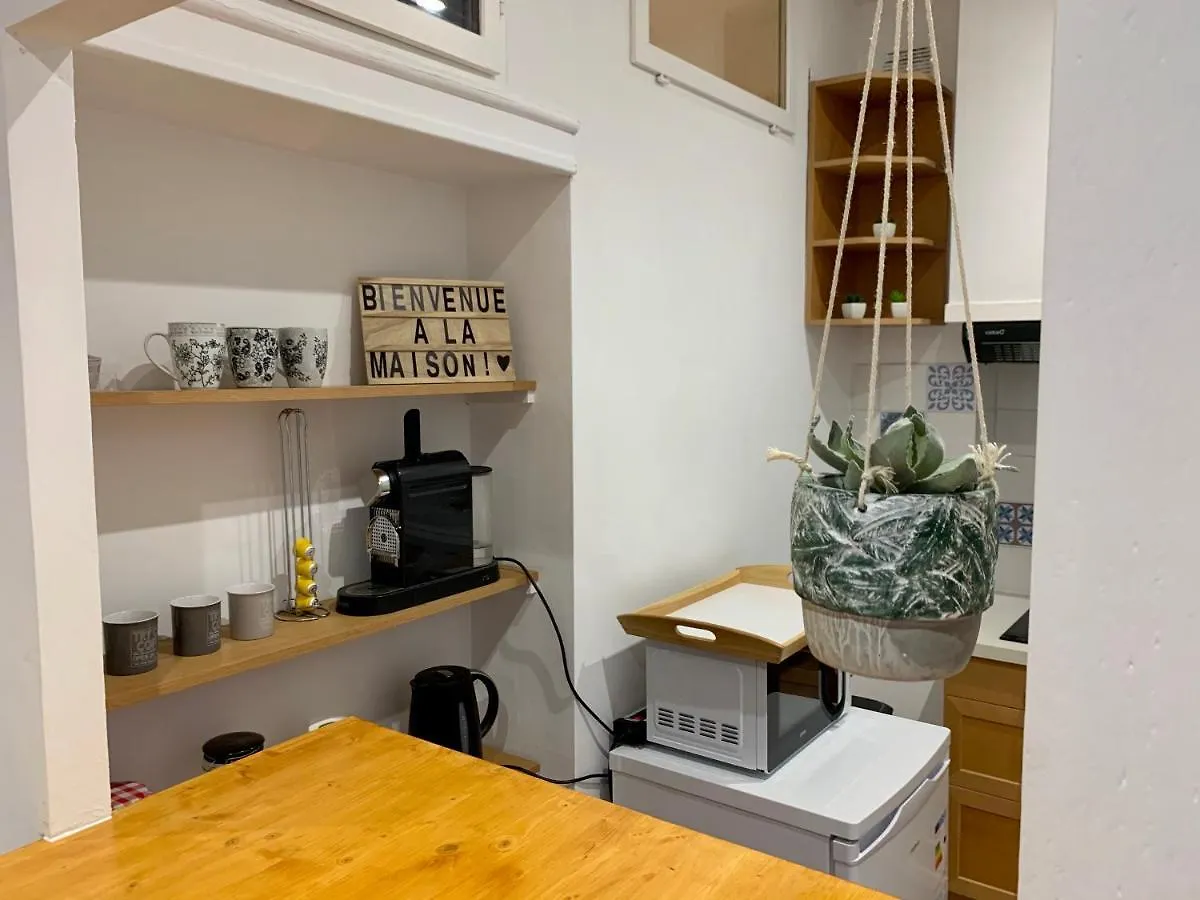 Apartment Ferienwohnung Un Petit Cocon En Plein Centre De Marseilles Frankreich