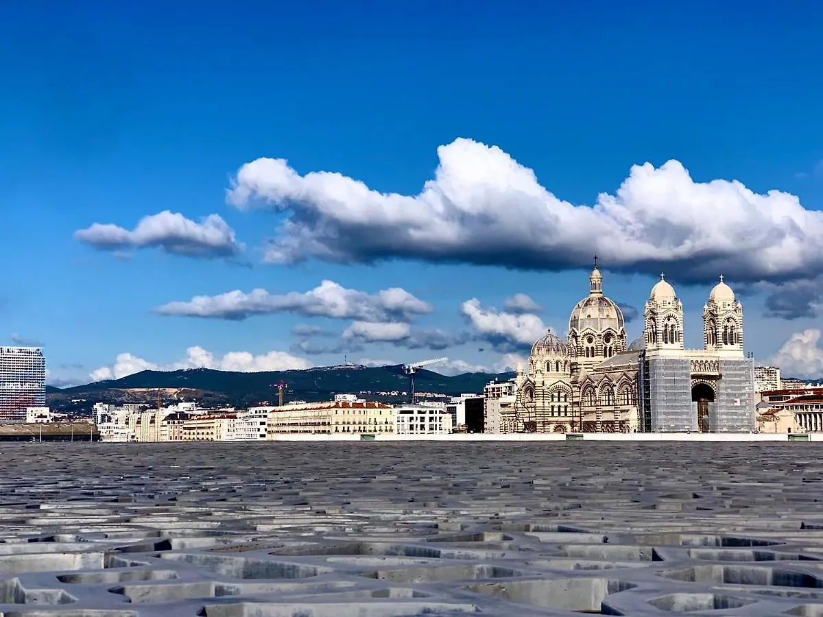 Apartment Ferienwohnung Un Petit Cocon En Plein Centre De Marseilles