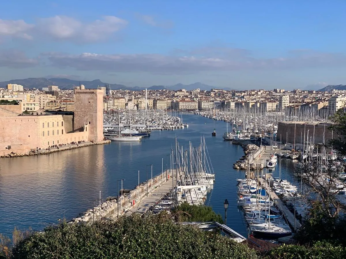 Un Petit Cocon En Plein Centre De Marseille Apartment 0*,