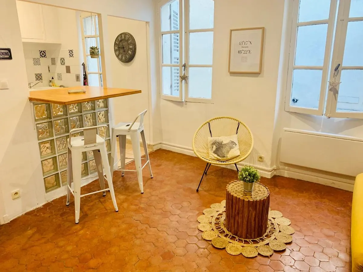 Un Petit Cocon En Plein Centre De Marseille Apartment